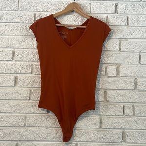 NWOT- rusty colored Everlane bodysuit